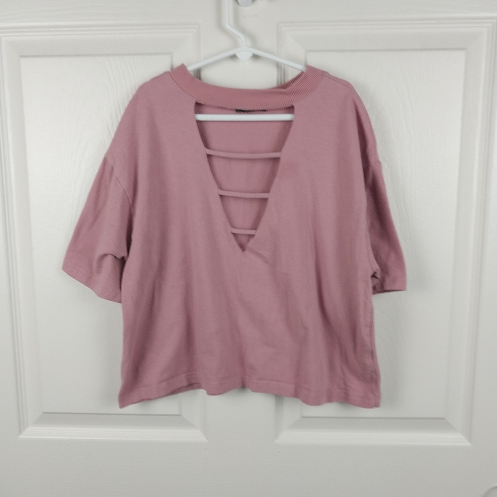 Wild Fable Women's Small Pink V-neck Cutout Cropped Short Sleeved Tee Shirt
